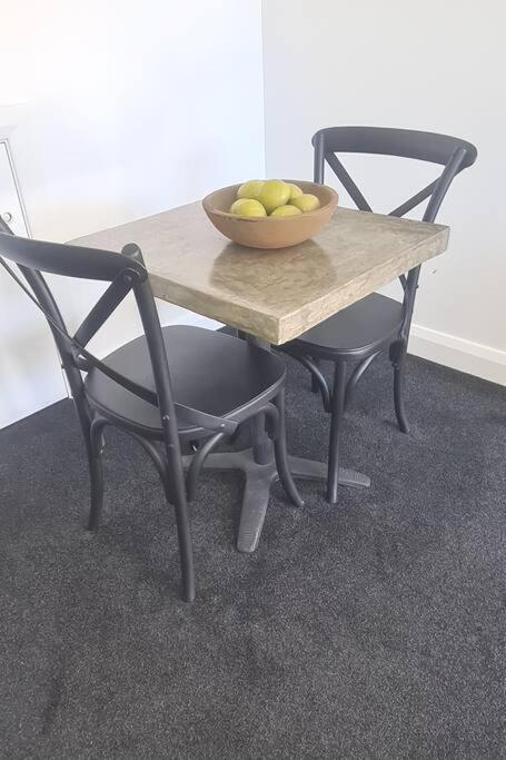 Apartment 1 - Haddin Court - Executive One Bedroom Blenheim Eksteriør bilde
