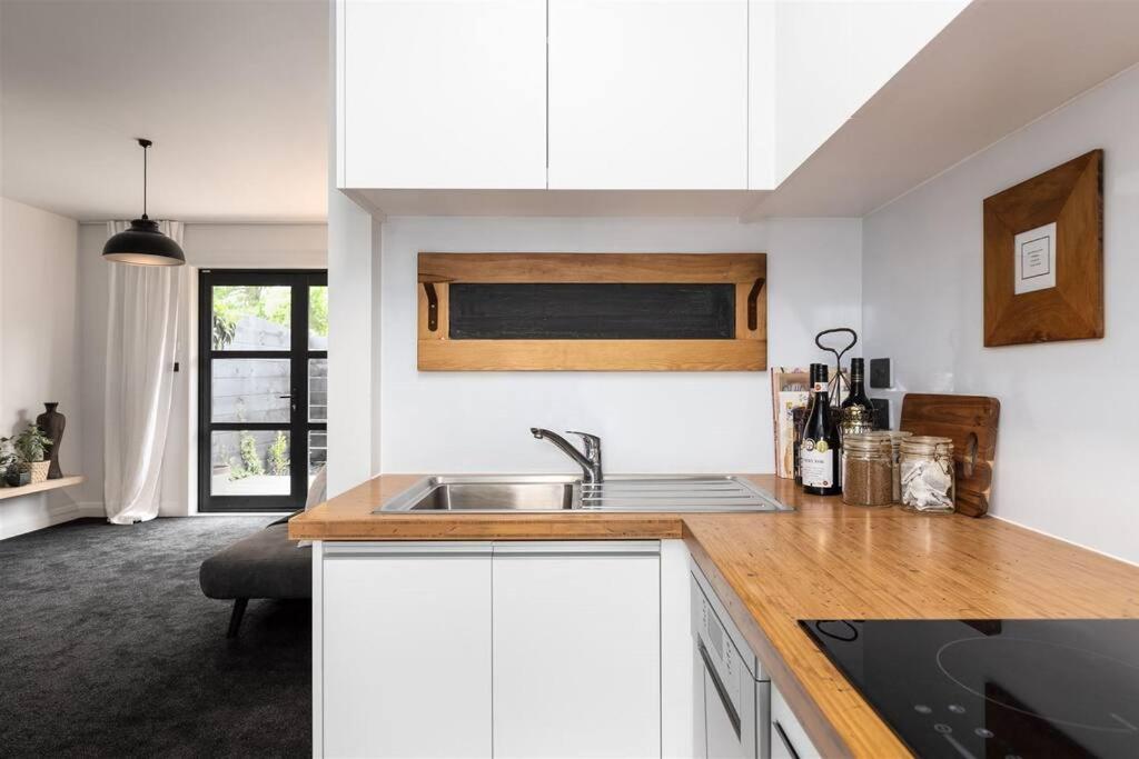 Apartment 1 - Haddin Court - Executive One Bedroom Blenheim Eksteriør bilde